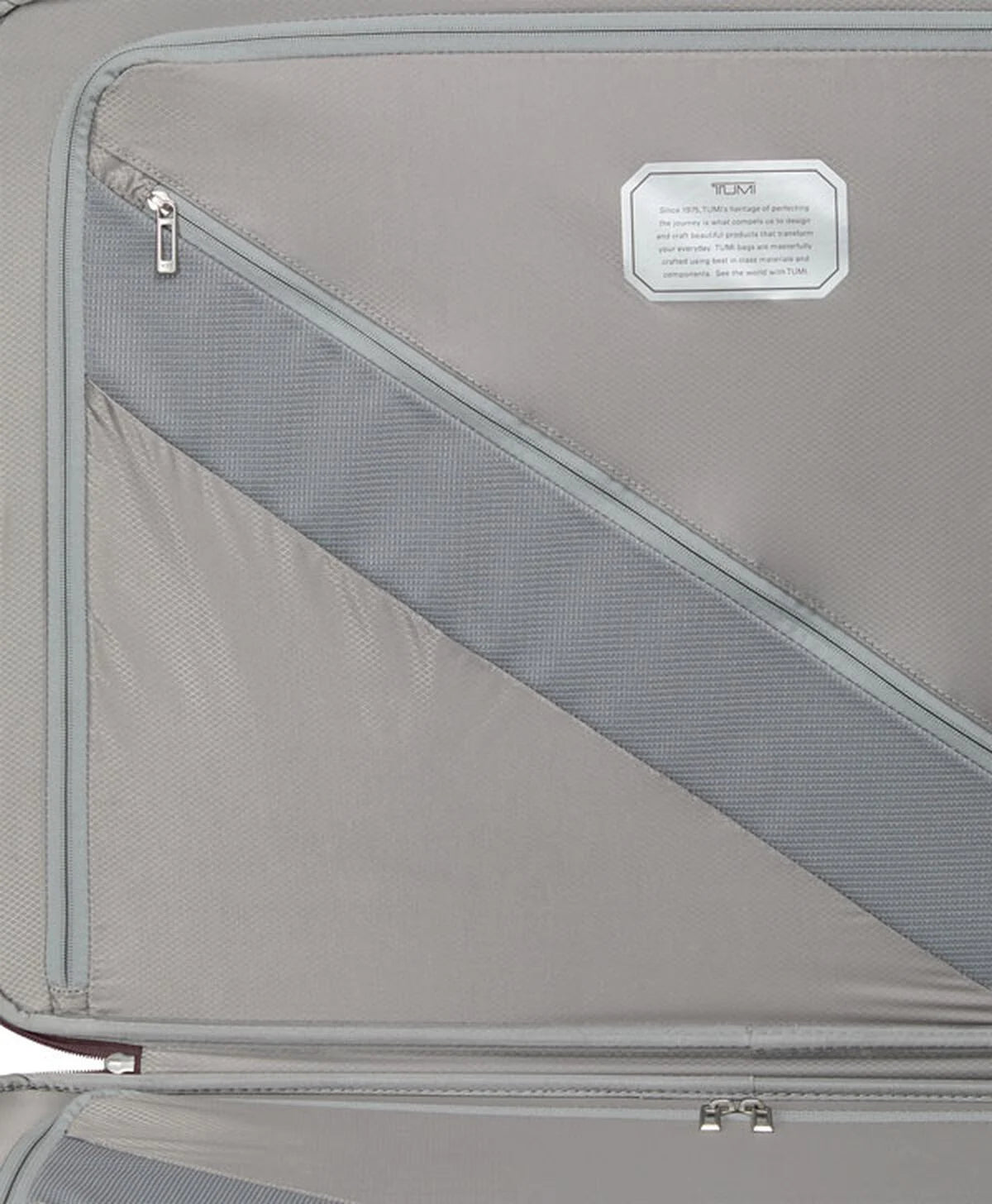 Extended Trip Checked Luggage 76 cm