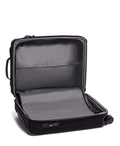International Slim Super Leger Carry-On 55 cm